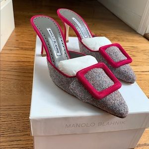 Manolo Blahnik Size 6.5 Maysale NWT - Grey Wool w/ Pink Buckle